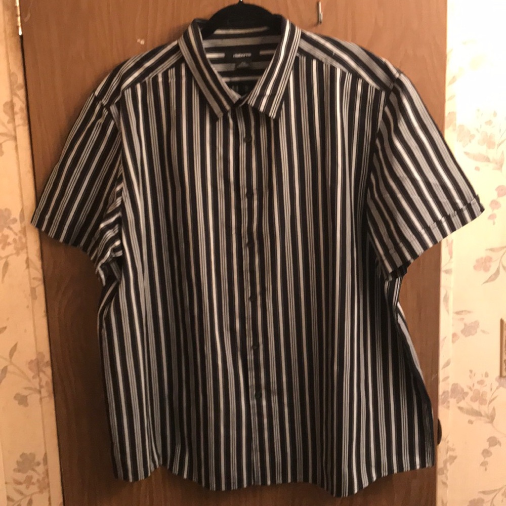 Men’s casual dress shirt